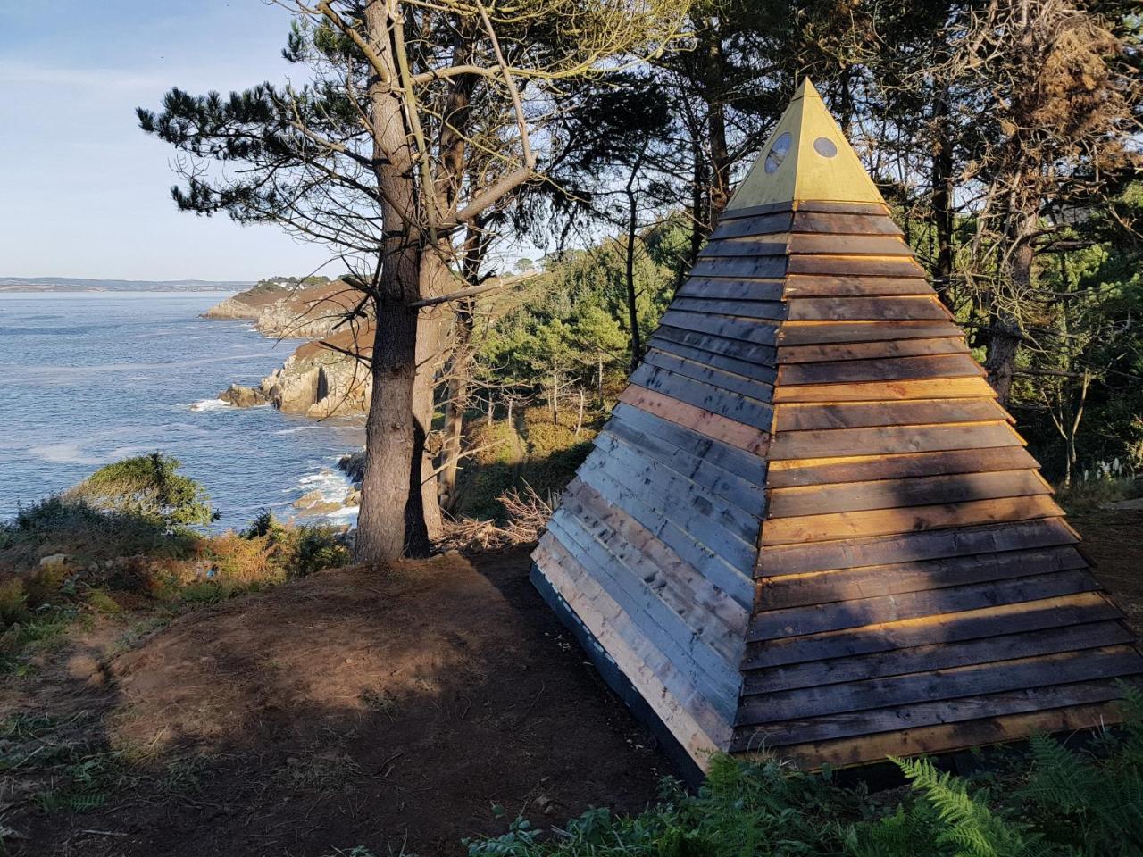 Les Fous De Bassans Panzió Poullan-sur-Mer Kültér fotó