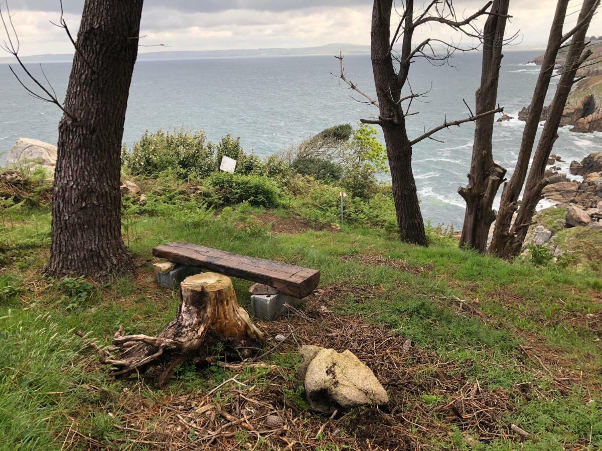 Les Fous De Bassans Panzió Poullan-sur-Mer Kültér fotó